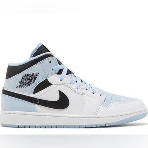 NEW IN BOX Nike Jordan 1 Mid